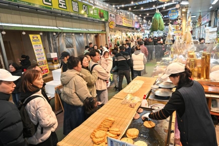 “월 15만 원의 전쟁”… 기본소득 쟁탈전 다시 불붙었다