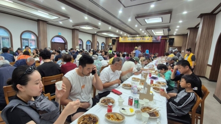 중식당 없는 화암면 짜장면 냄새 따라 웃음도 퍼졌다