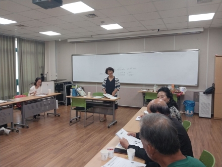 “영어 배우는 91세 만학도”… 오늘도 인생의 사과나무를 심는다