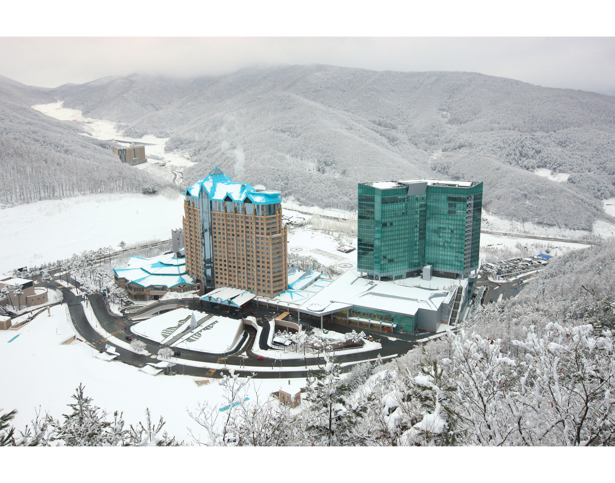 강원랜드, 기업가치 제고 계획 성실 이행으로 주가 상승 견인